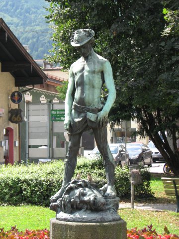 Sch&ouml;ner Bronze-J&uuml;ngling in Kufstein