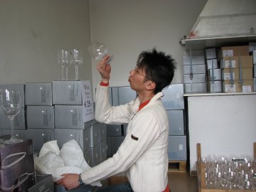 Donny auf der Jagd nach sch&ouml;nen Riedel Gl&auml;sern