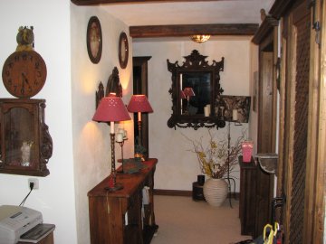 Gang und unterer Kachelofen