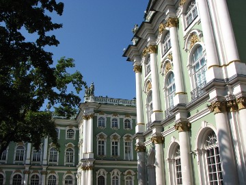 Morgenstimmung im Innenhof der Ermitage