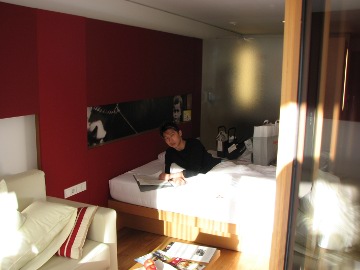 Das modern eingerichtete Zimmer